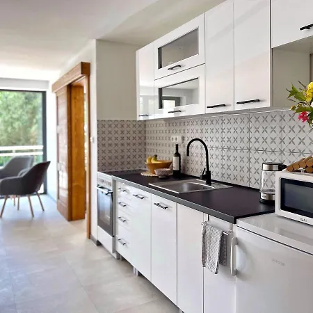 Junak V Soukromi Apartman